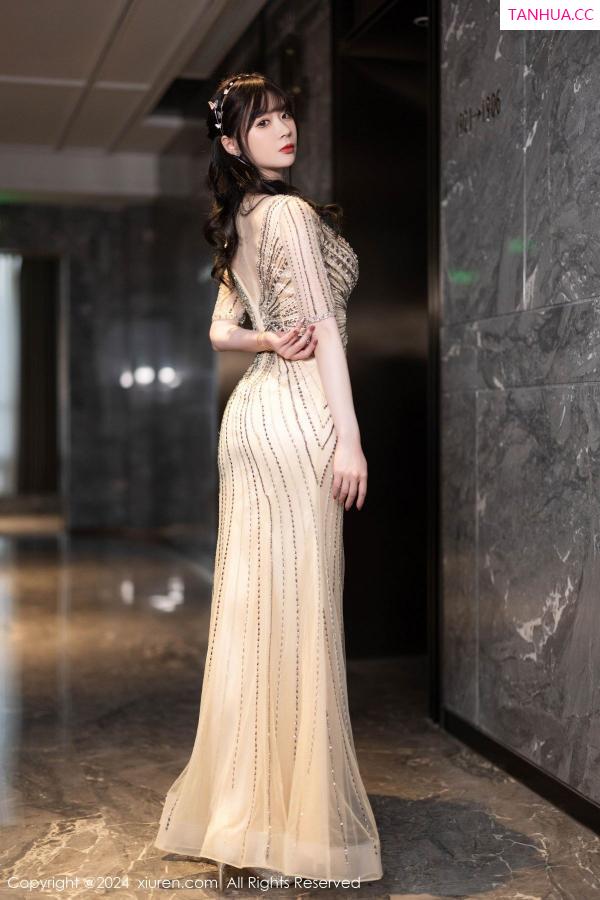 梦心玥  [XiuRen]高清写真图 2024.01.24 No.8014 梦心玥 长裙美腿第3张图片